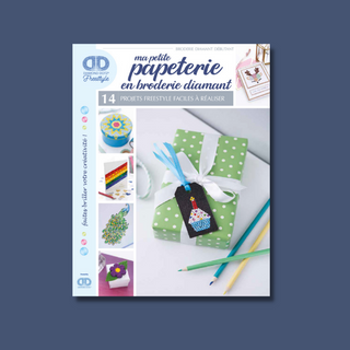 Ma petite papeterie en broderie diamant - DIY - Un Dimanche